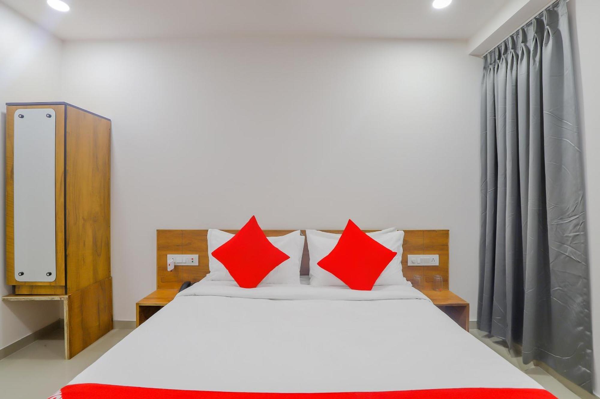 Hotel O Casa Marina Bhatha Esterno foto